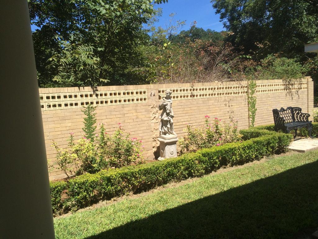 Belle Oaks Inn Gonzales Экстерьер фото