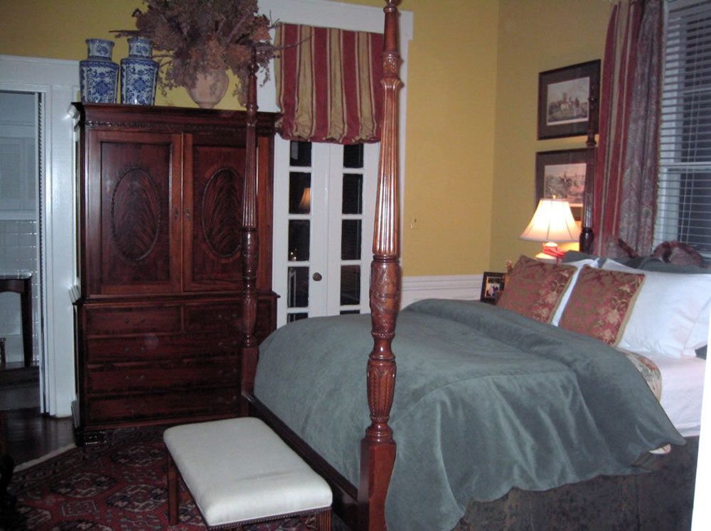 Belle Oaks Inn Gonzales Экстерьер фото
